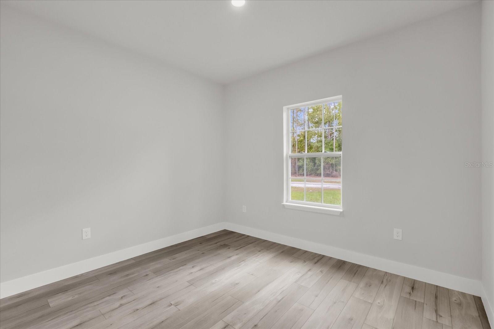 Image 19 of 31 For 10188 Empress Circle