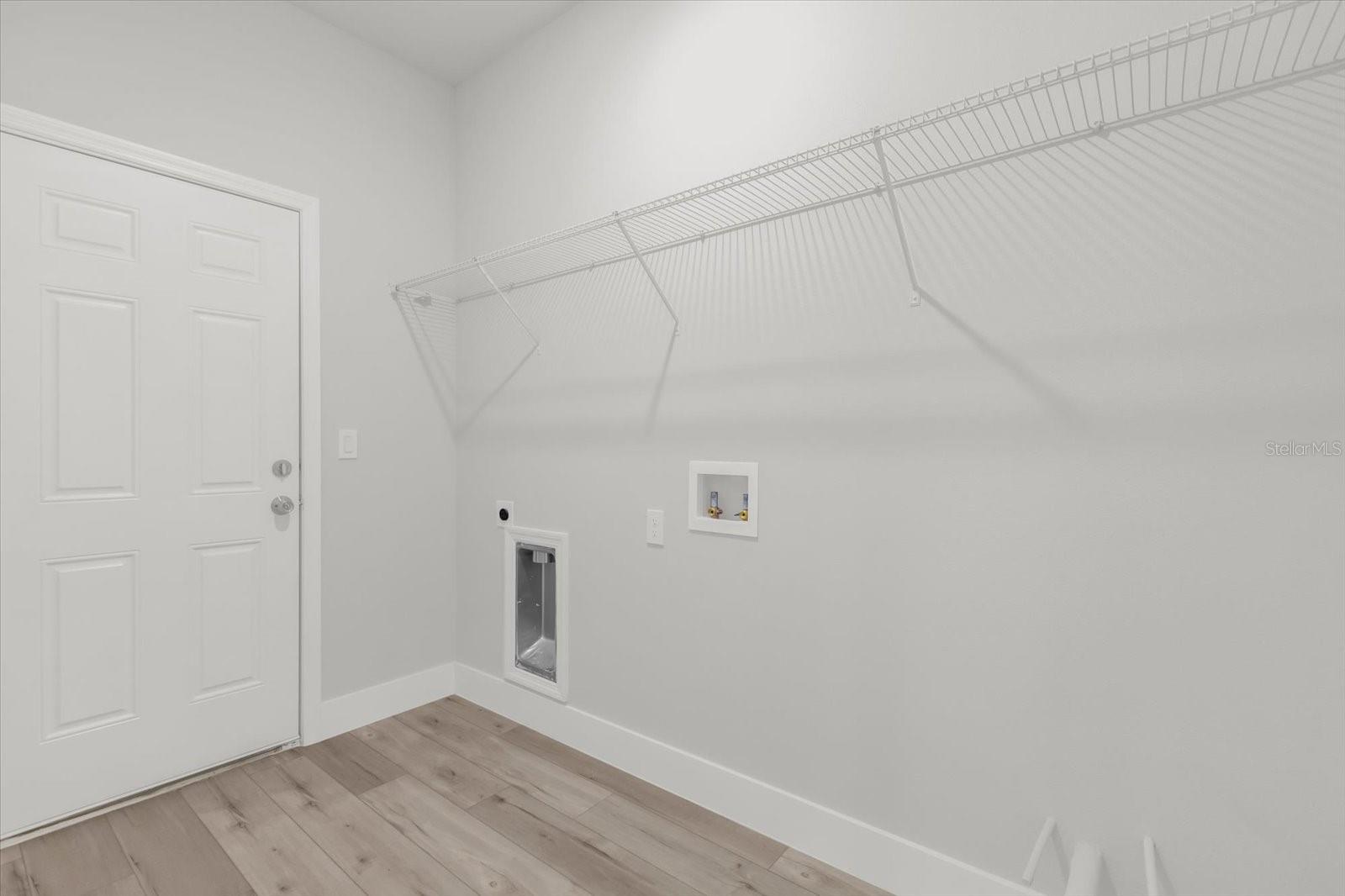 Image 21 of 31 For 10188 Empress Circle