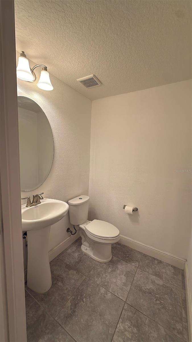 Image 12 of 14 For 14051 Helsby Street
