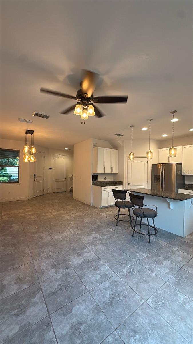 Image 3 of 14 For 14051 Helsby Street