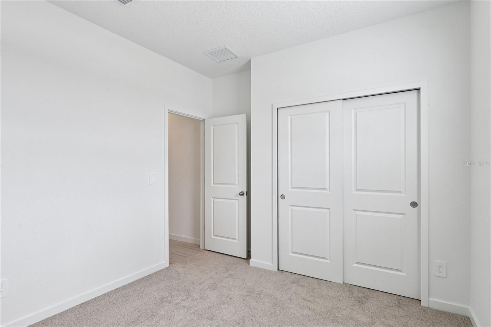 Image 18 of 29 For 51 Wandering Creek Way