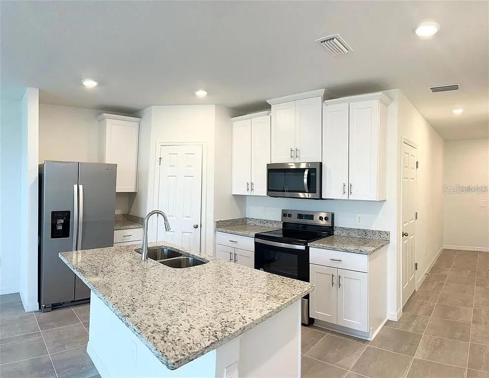 Image 2 of 10 For 16284 Hamlin View Street