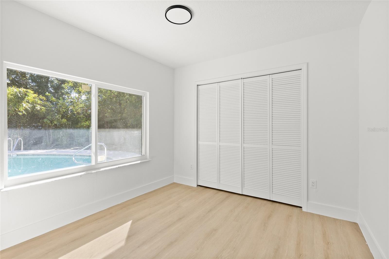Image 18 of 28 For 2920 Abbey Court