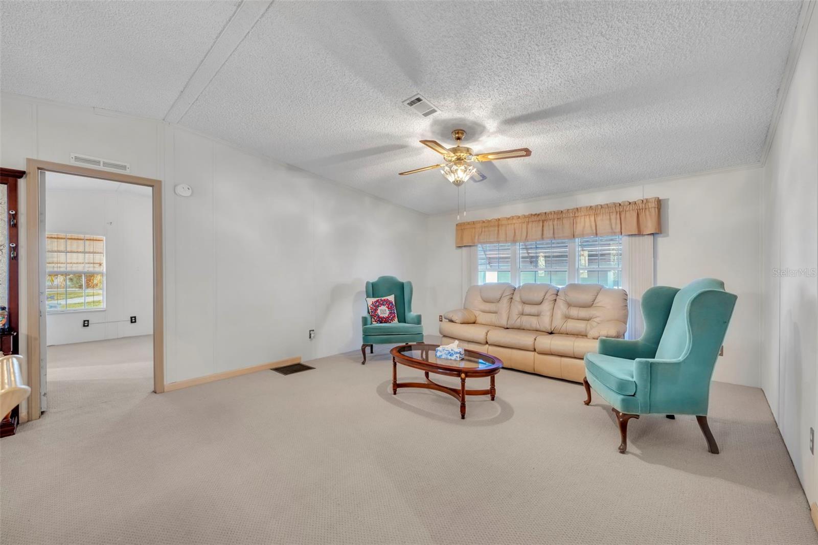 Image 6 of 55 For 120 Victoria Drive