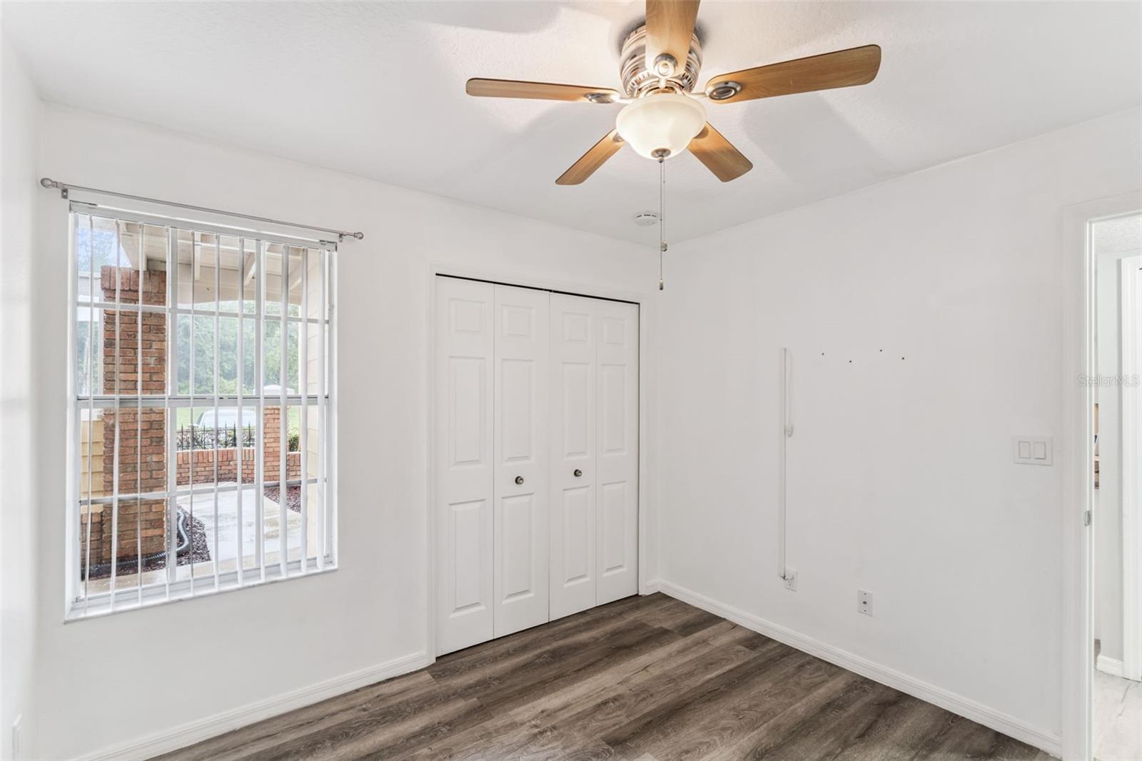 Image 10 of 36 For 2442 Sweetwater Club Circle 41