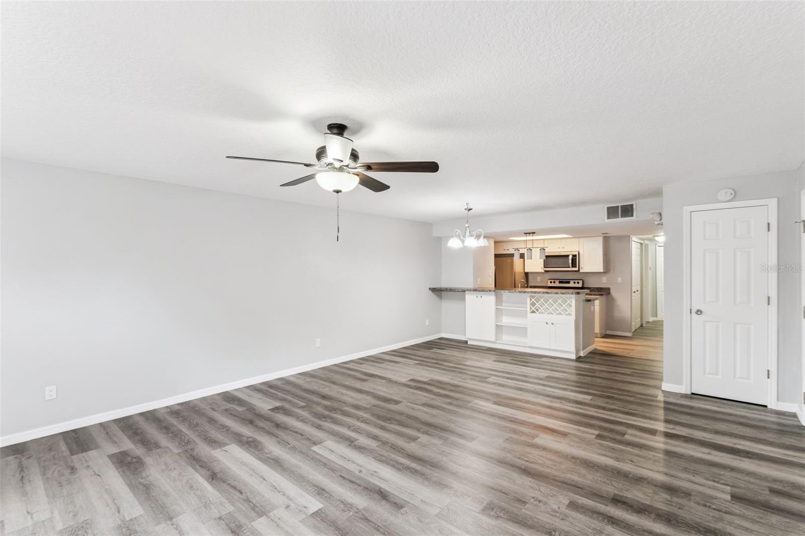 Image 21 of 36 For 2442 Sweetwater Club Circle 41