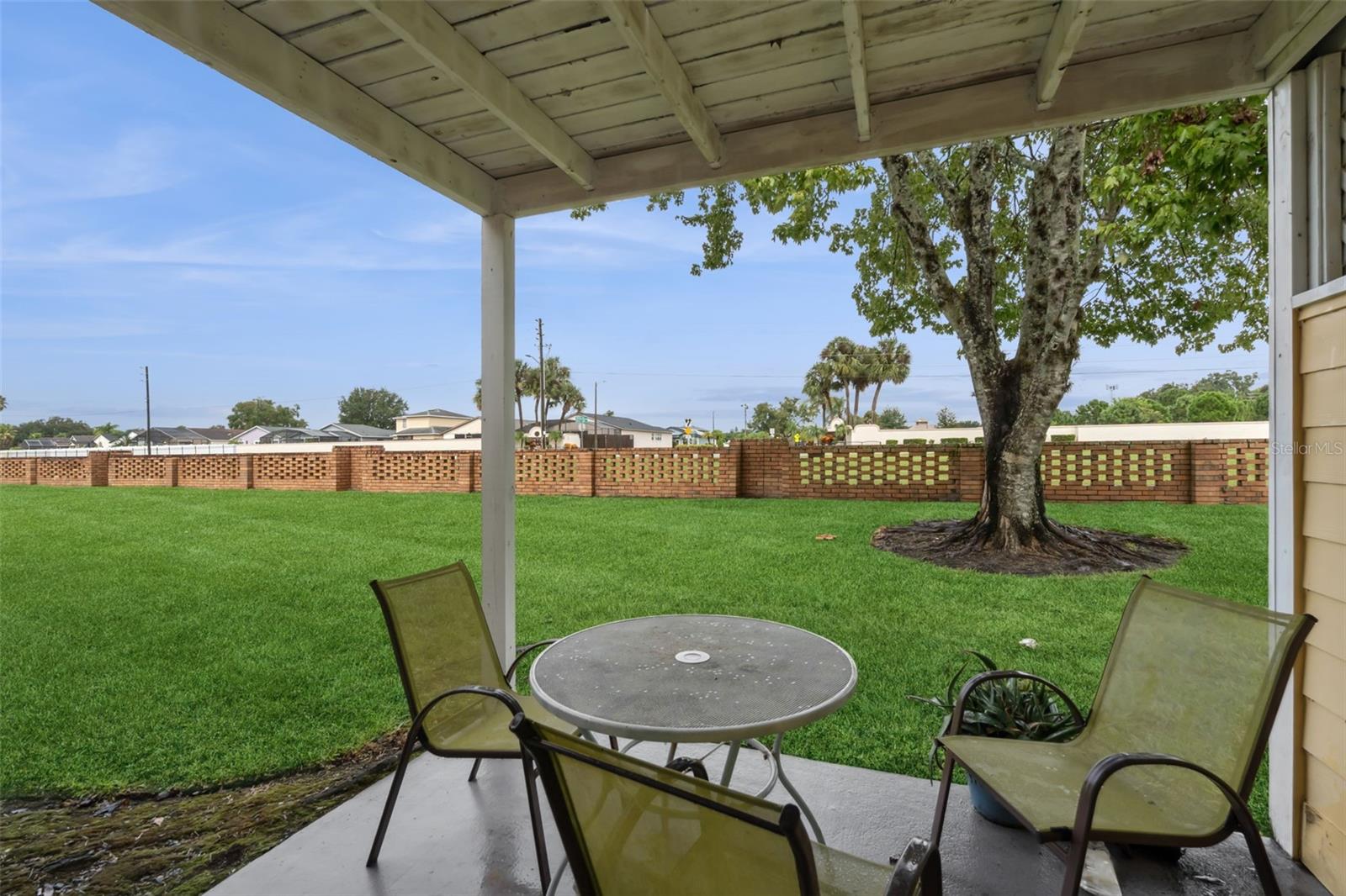Image 22 of 36 For 2442 Sweetwater Club Circle 41
