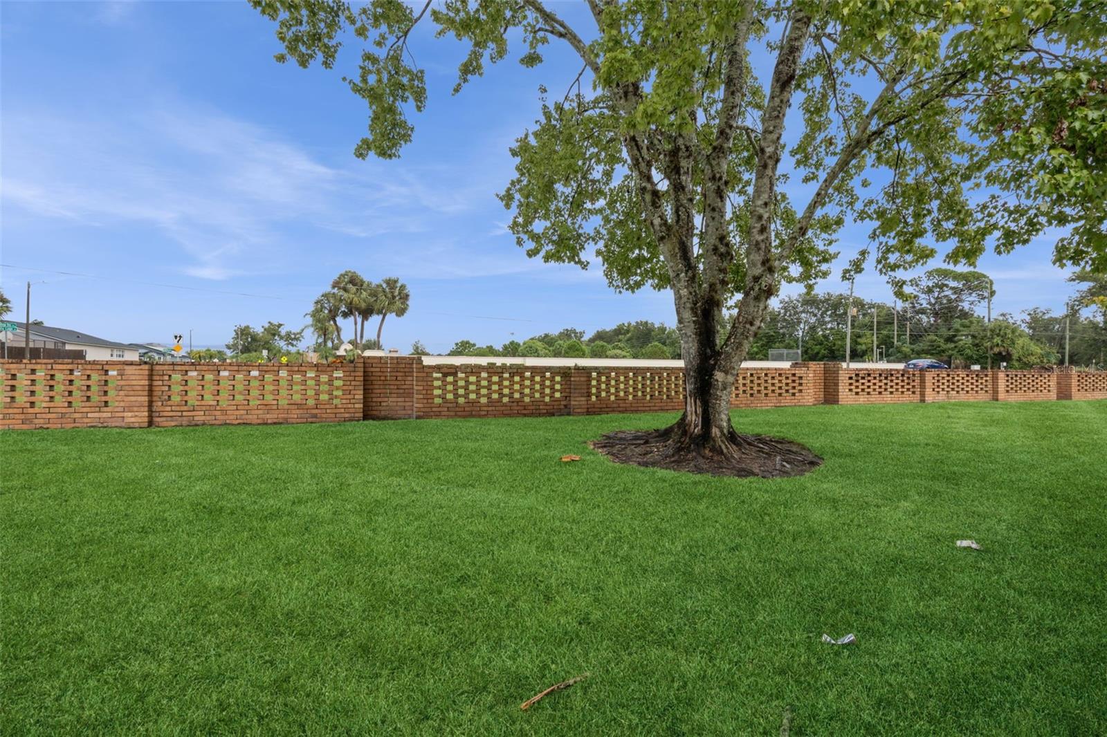 Image 23 of 36 For 2442 Sweetwater Club Circle 41