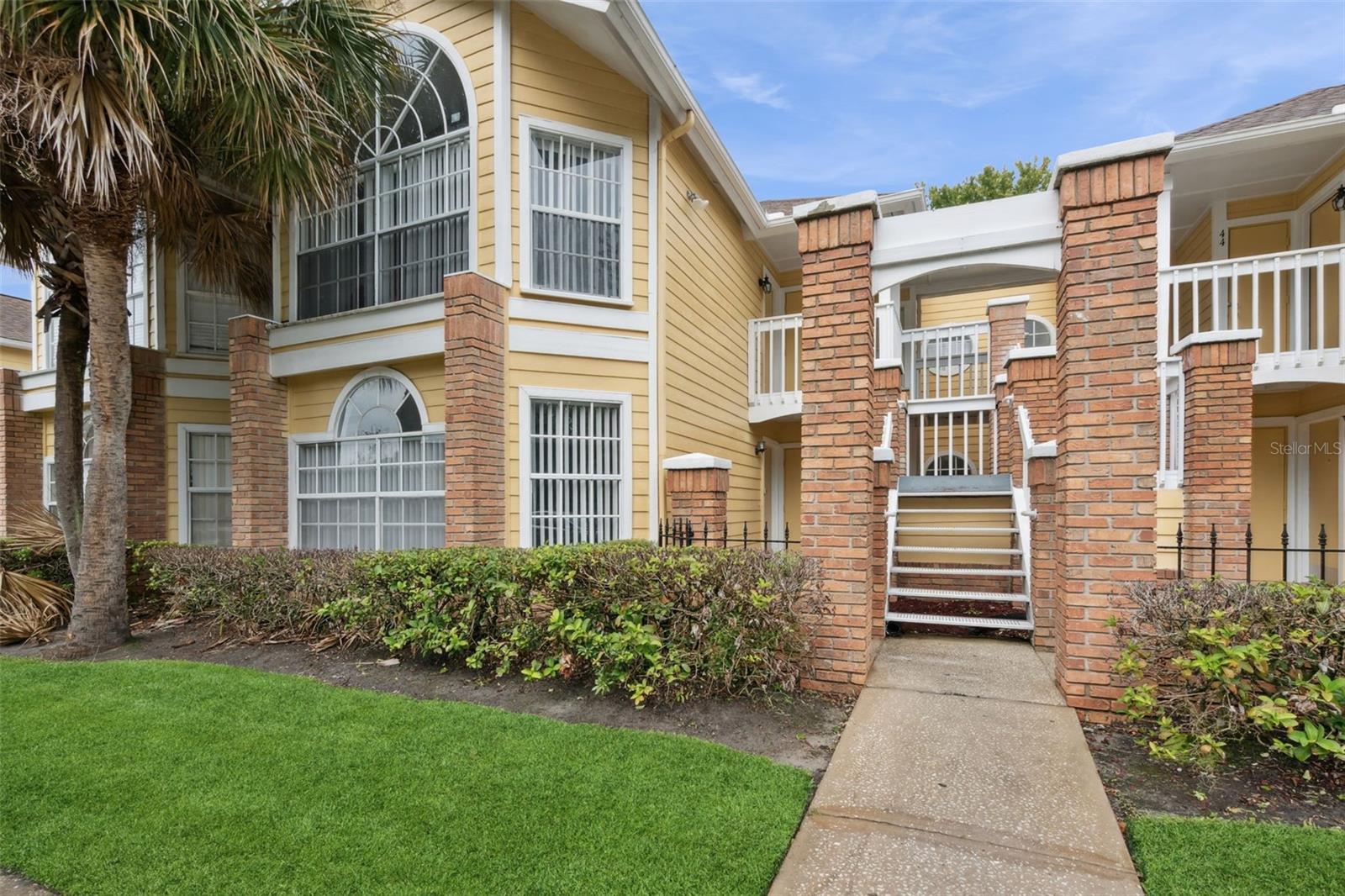 Image 3 of 36 For 2442 Sweetwater Club Circle 41