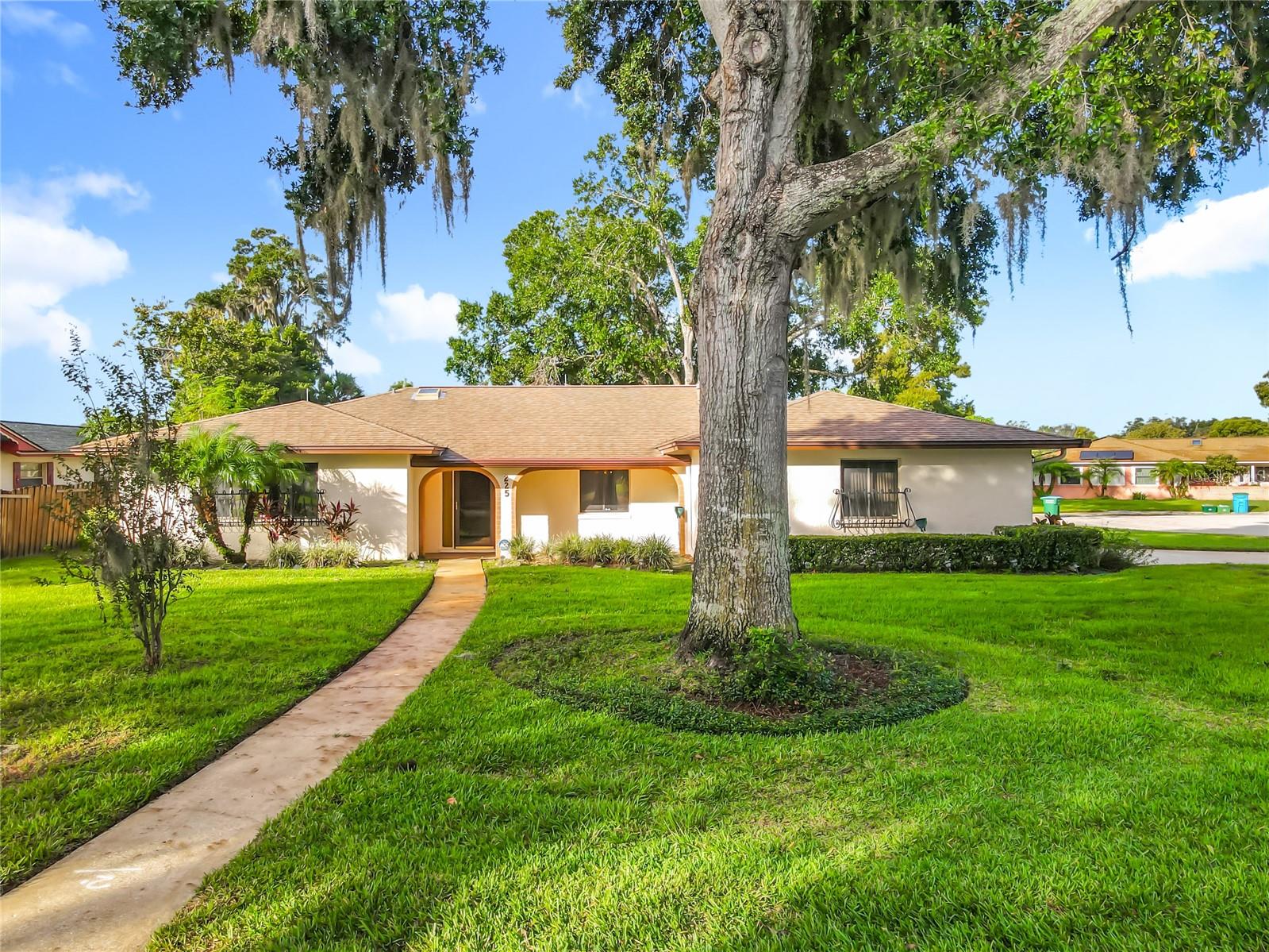 Image 2 of 26 For 225 Slade Drive