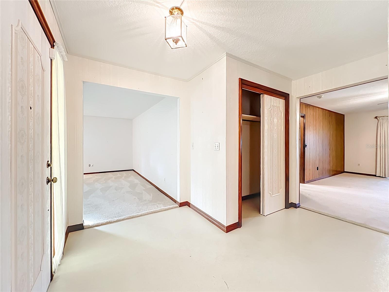 Image 5 of 26 For 225 Slade Drive