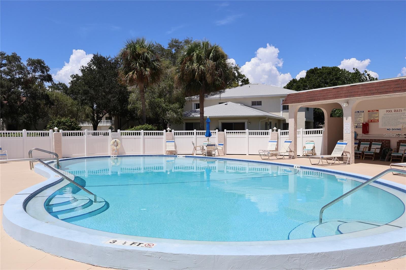 Image 2 of 10 For 1829 Bough Avenue 3