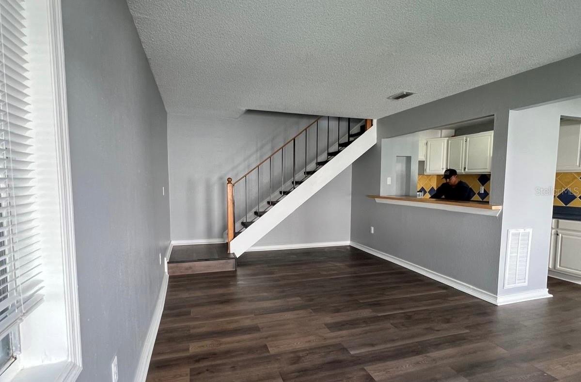 Image 5 of 10 For 1829 Bough Avenue 3