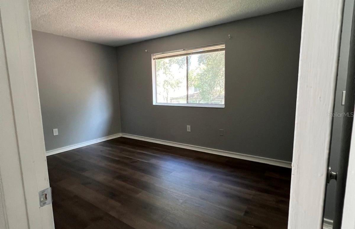 Image 7 of 10 For 1829 Bough Avenue 3