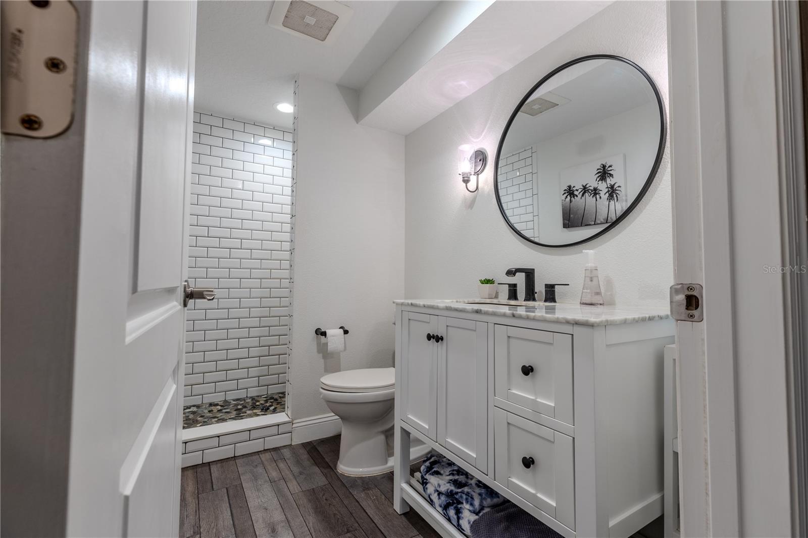 Image 15 of 23 For 7 Valencia Street