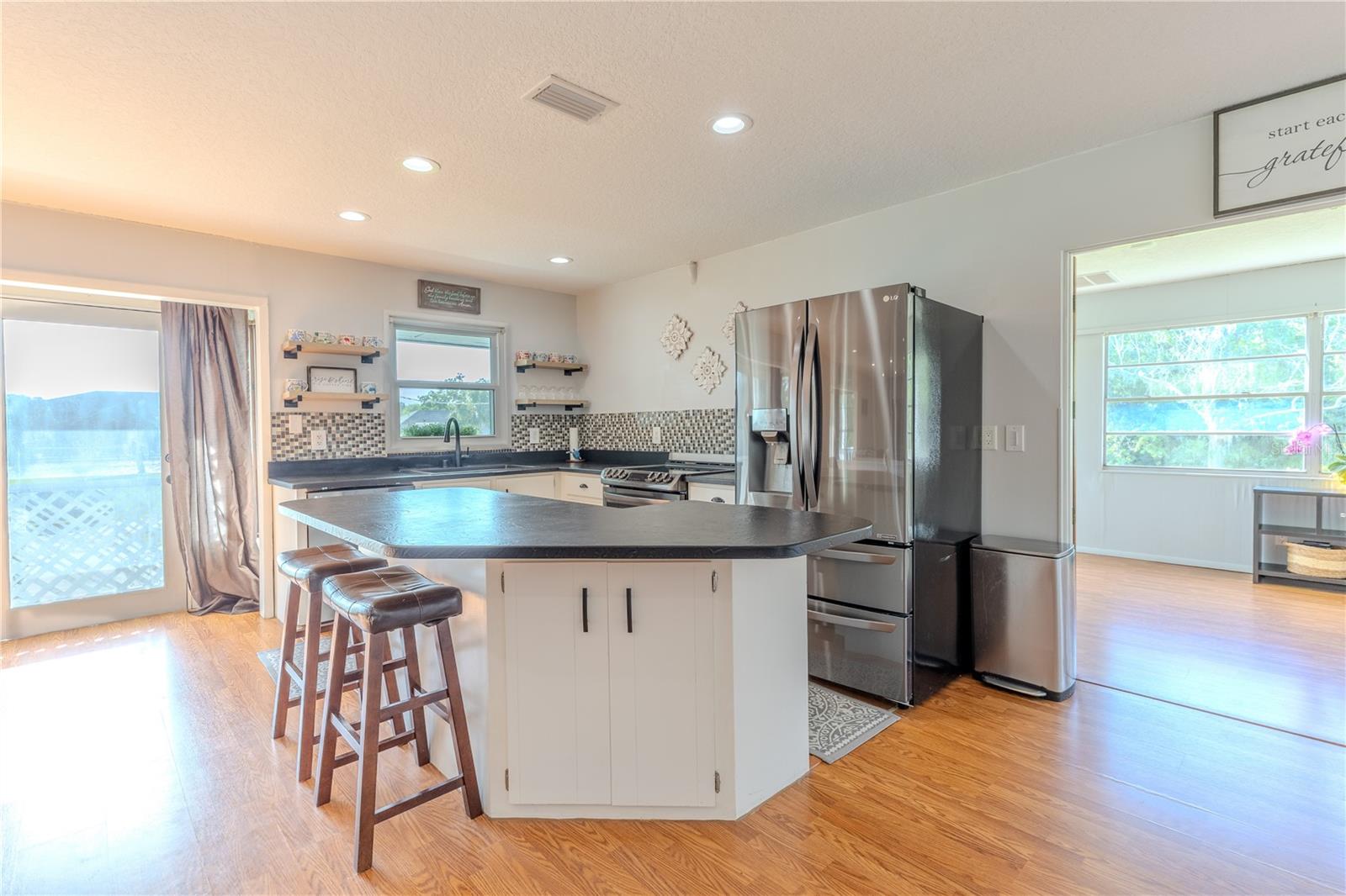 Image 17 of 23 For 7 Valencia Street