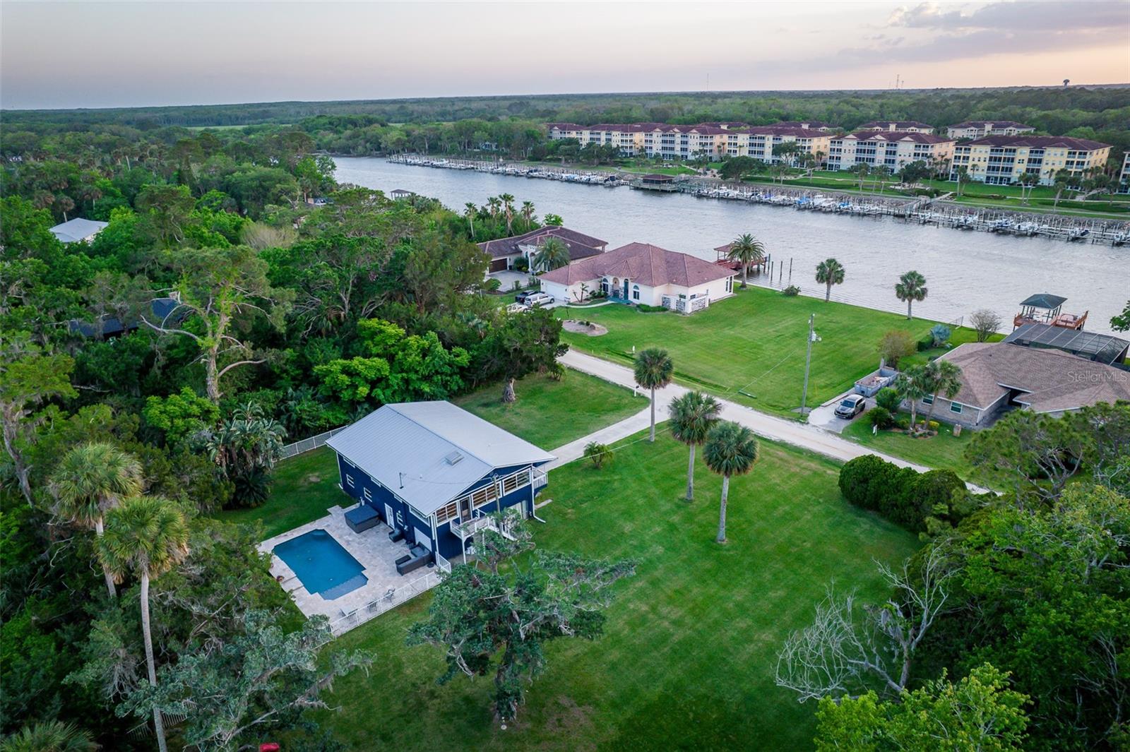 Image 2 of 23 For 7 Valencia Street