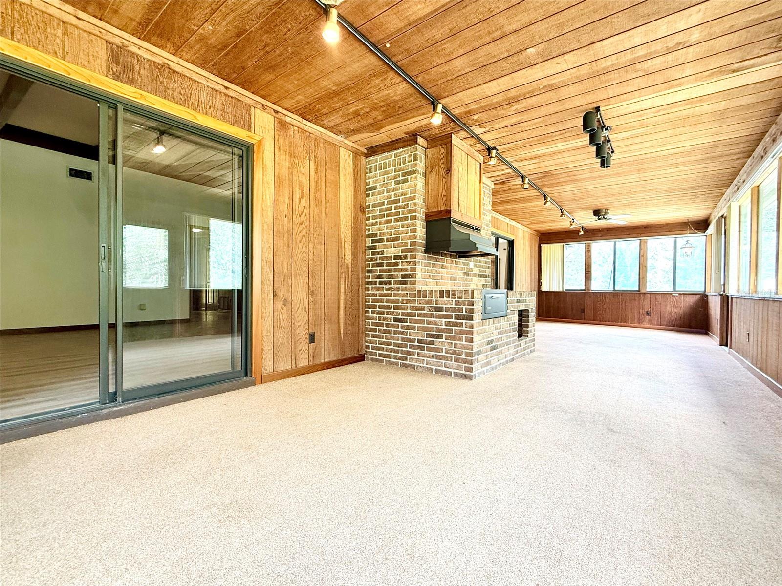 Image 13 of 32 For 733 Westchester Drive