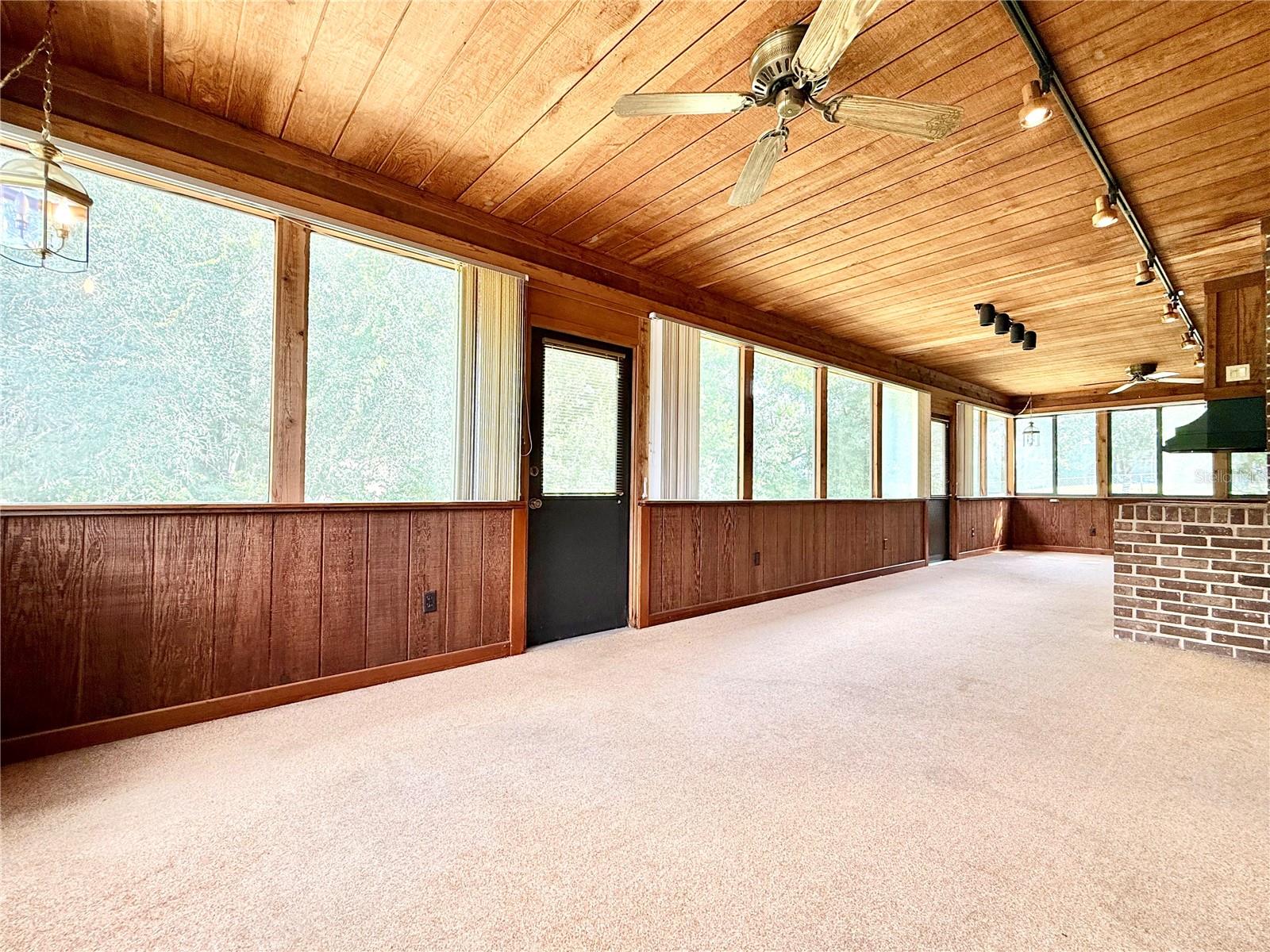 Image 15 of 32 For 733 Westchester Drive