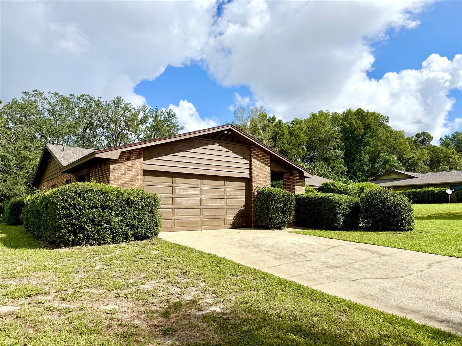Image 2 of 32 For 733 Westchester Drive