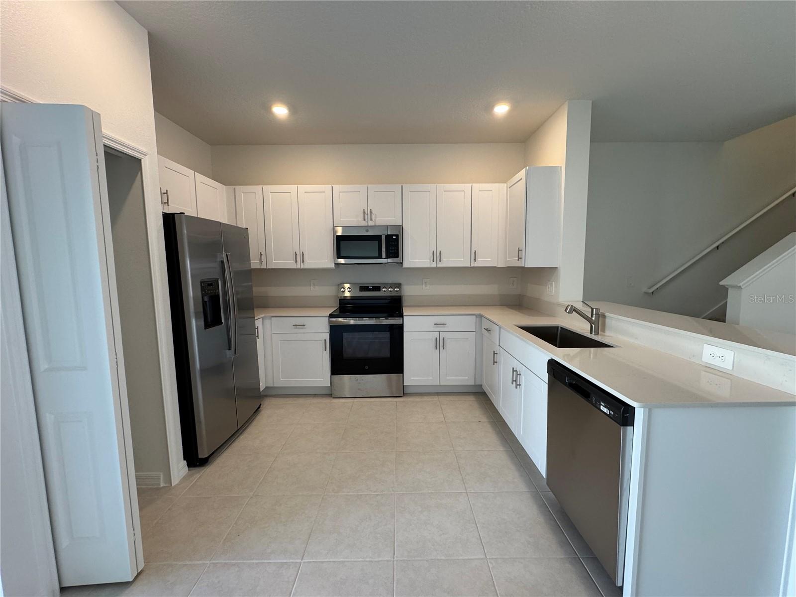 Image 12 of 31 For 10149 Trumpet Honeysuckle Way