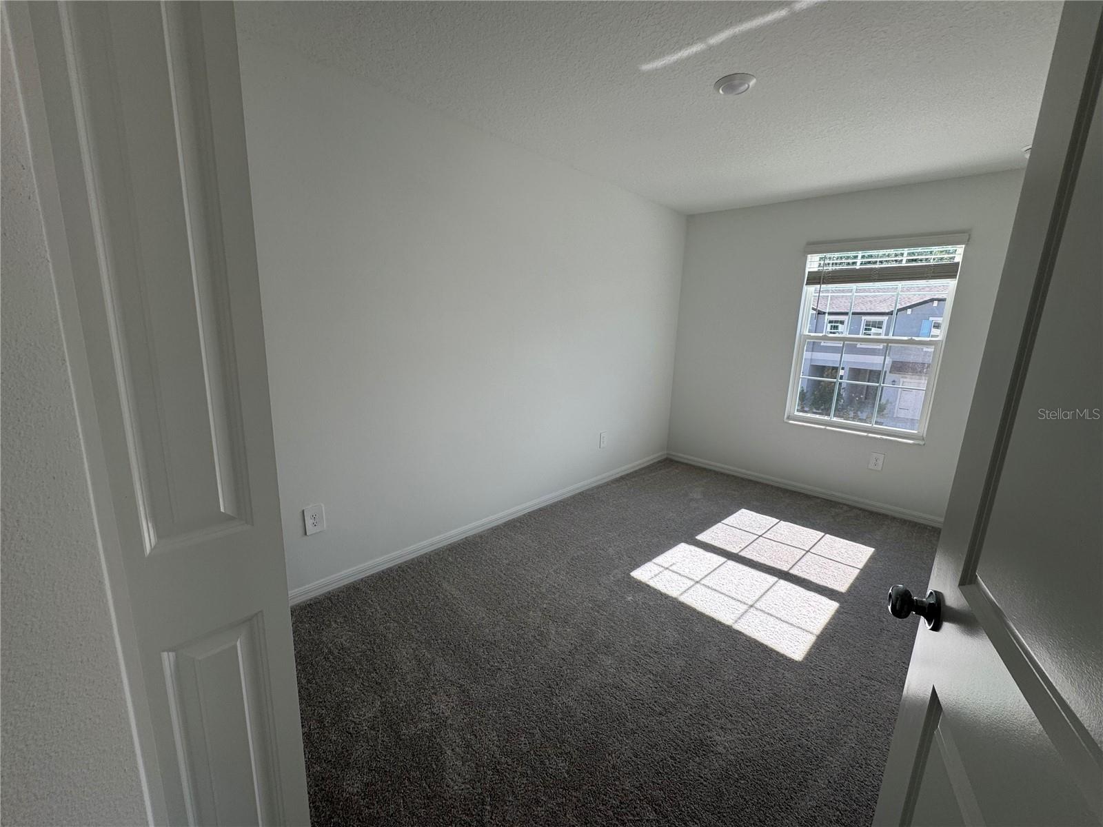 Image 17 of 31 For 10149 Trumpet Honeysuckle Way