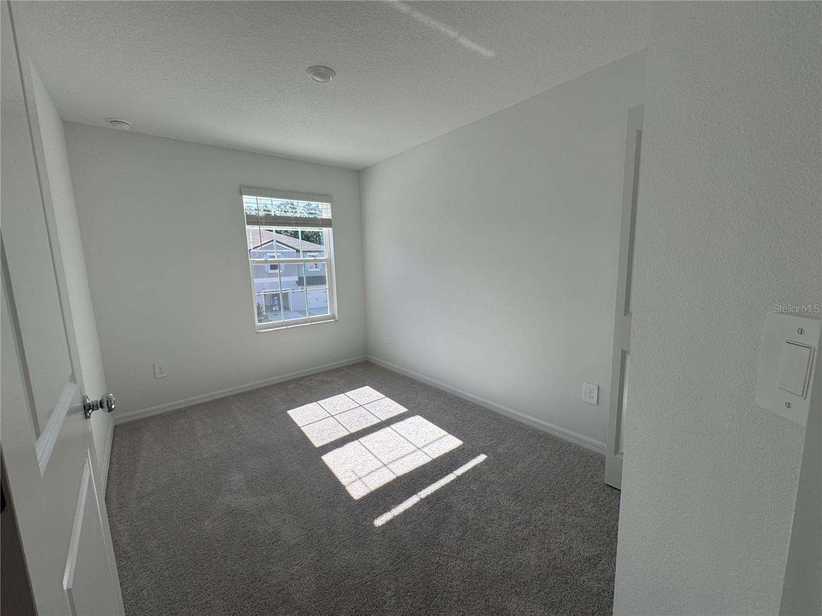 Image 19 of 31 For 10149 Trumpet Honeysuckle Way