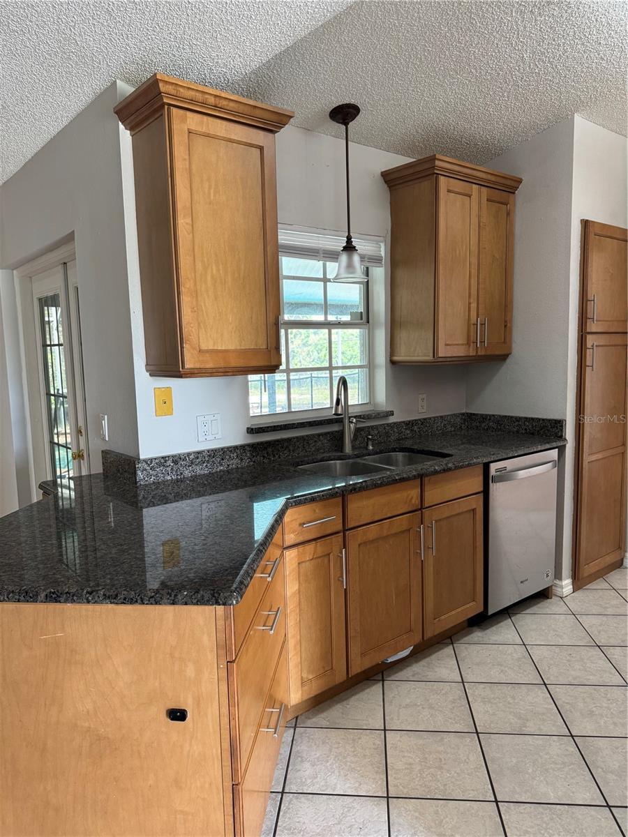 Image 5 of 25 For 1560 Bavon Drive