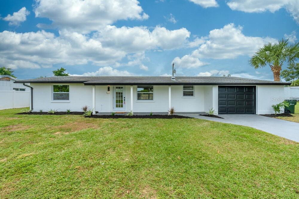 Details for 121 Sandhurst Drive, VENICE, FL 34293