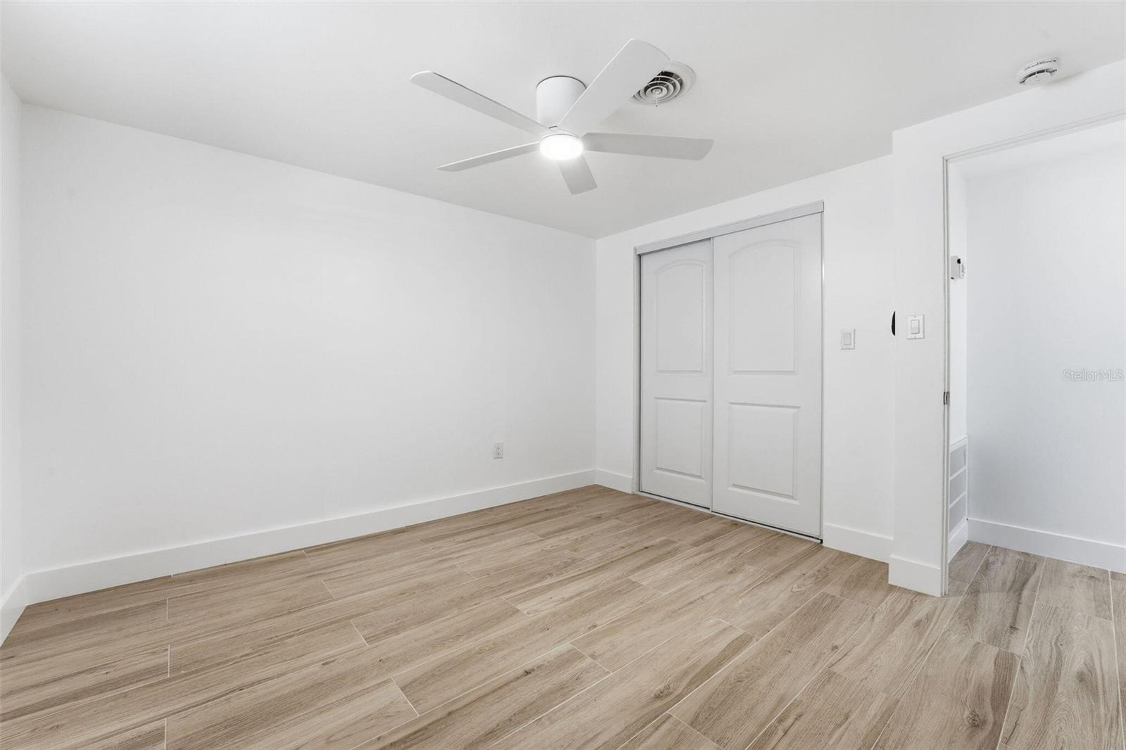 Image 23 of 27 For 121 Sandhurst Drive