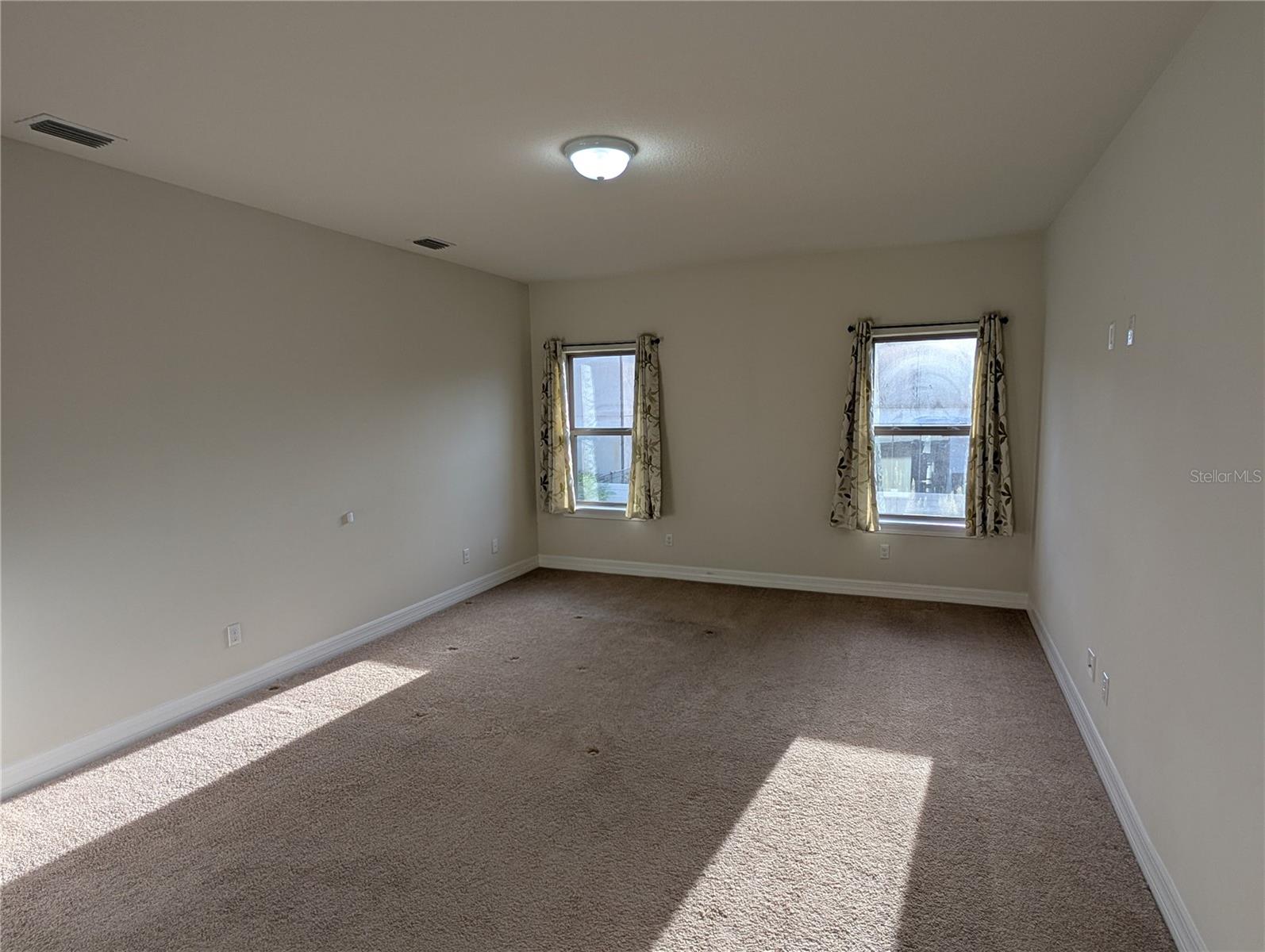 Image 15 of 31 For 1381 Patterson Terrace