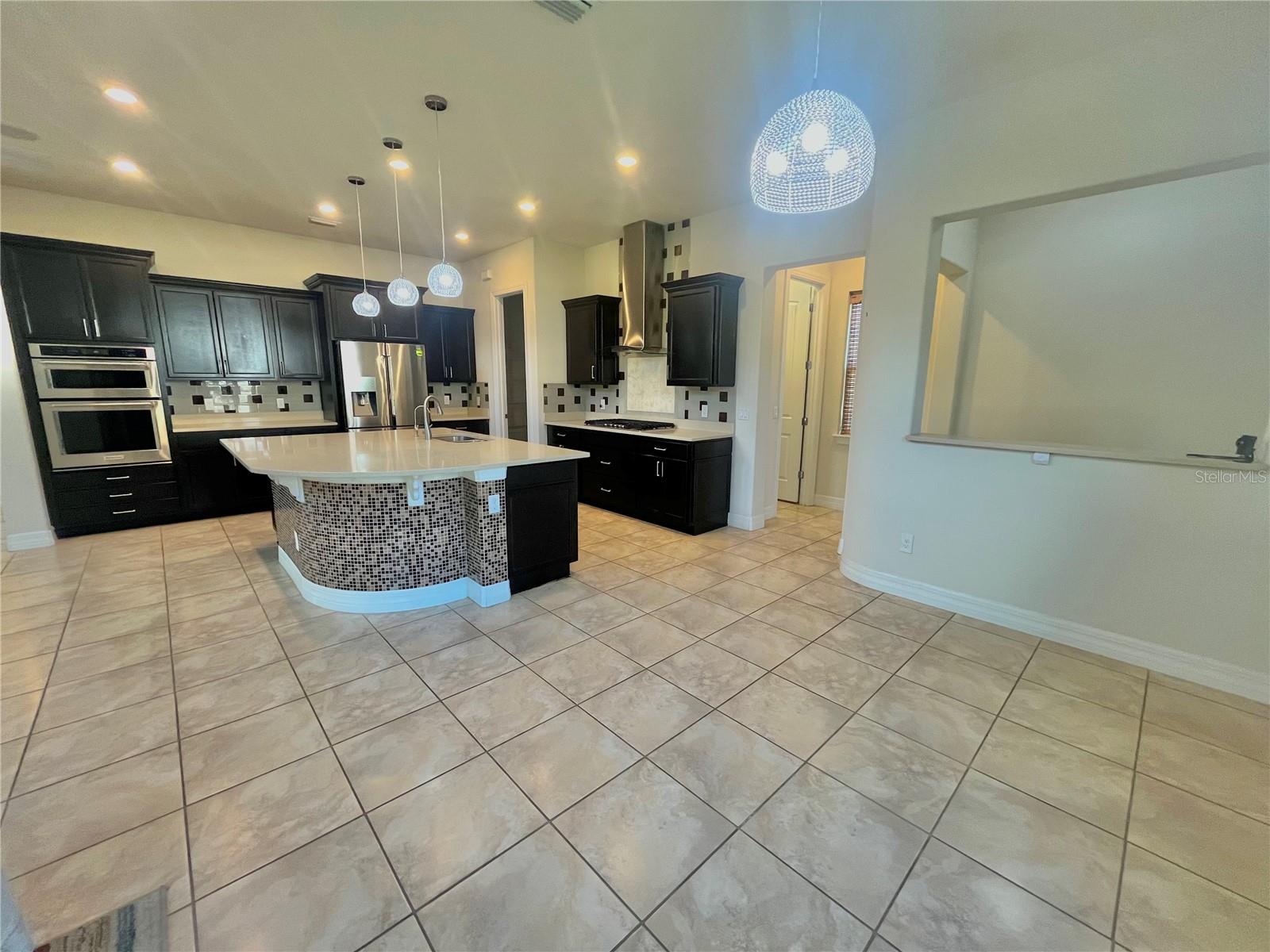 Image 3 of 31 For 1381 Patterson Terrace