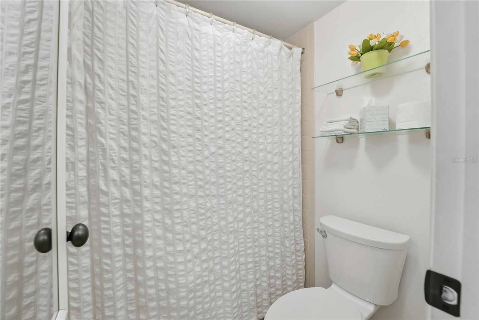 Image 18 of 36 For 3221 Westridge Boulevard 103