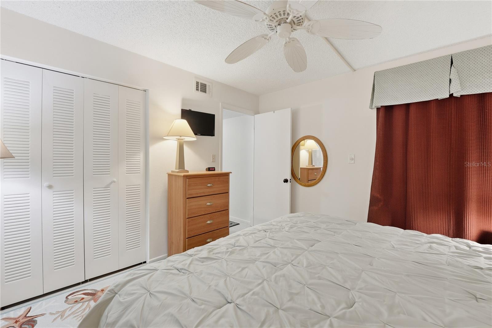 Image 22 of 36 For 3221 Westridge Boulevard 103