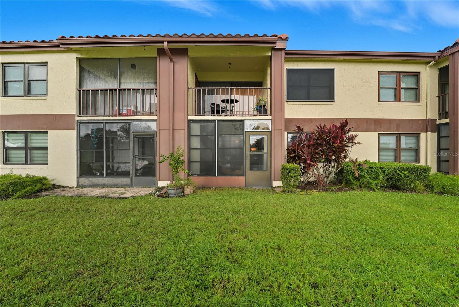 Image 25 of 36 For 3221 Westridge Boulevard 103