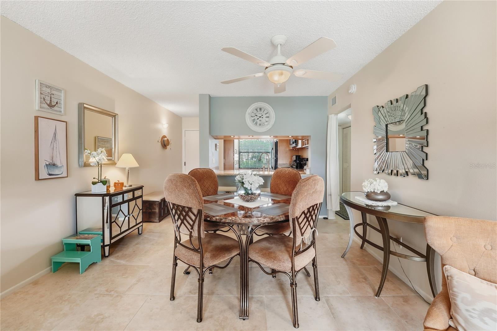 Image 5 of 36 For 3221 Westridge Boulevard 103