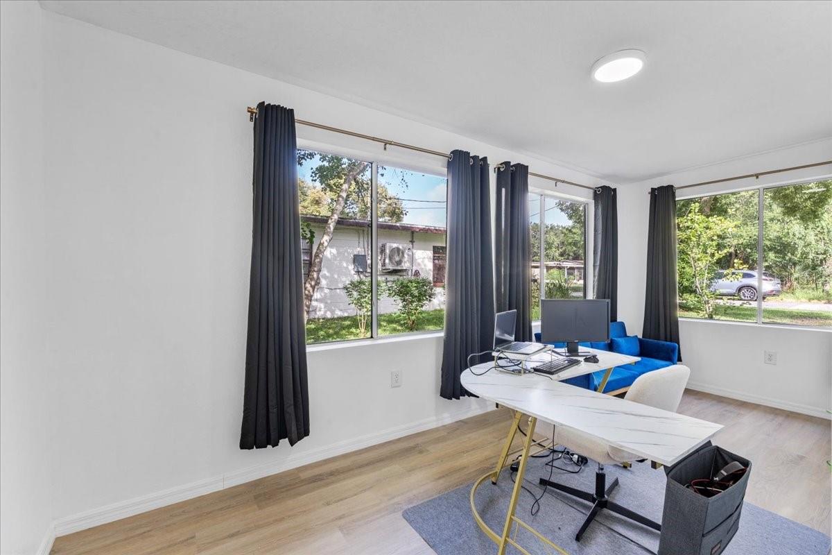 Image 11 of 40 For 1614 Verona Street