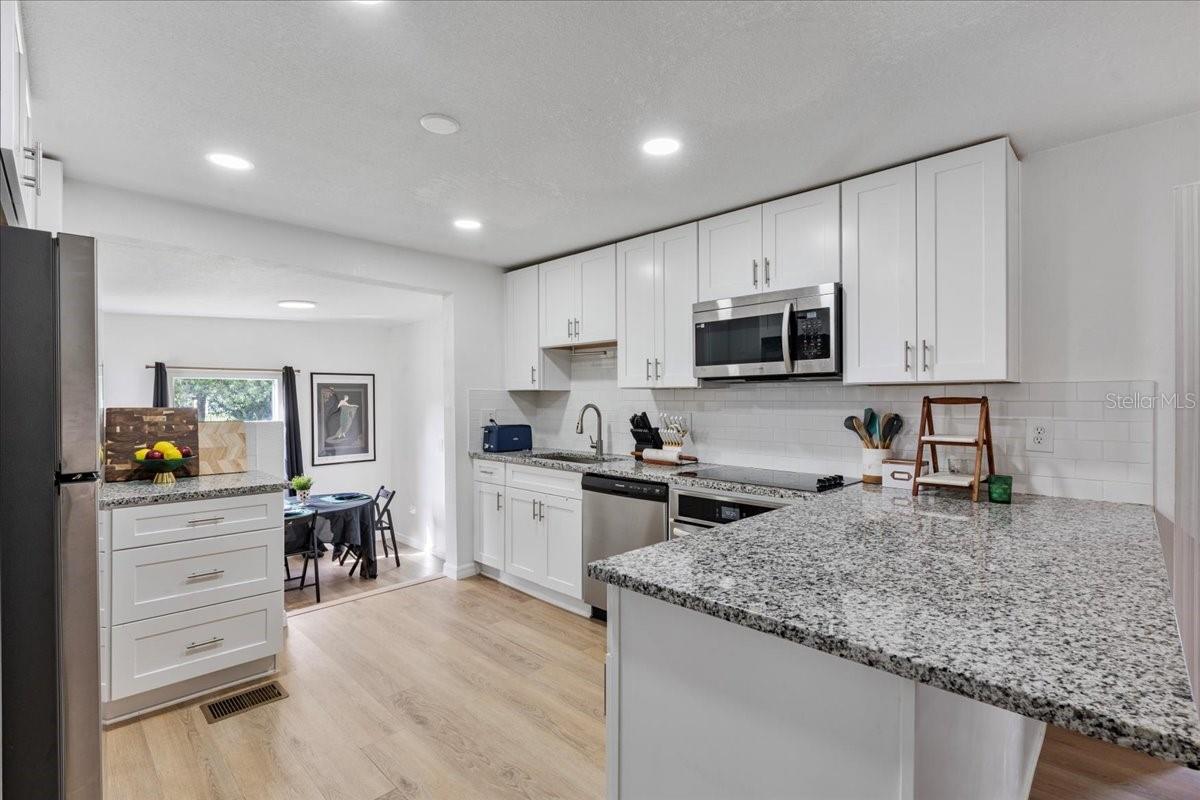 Image 14 of 40 For 1614 Verona Street