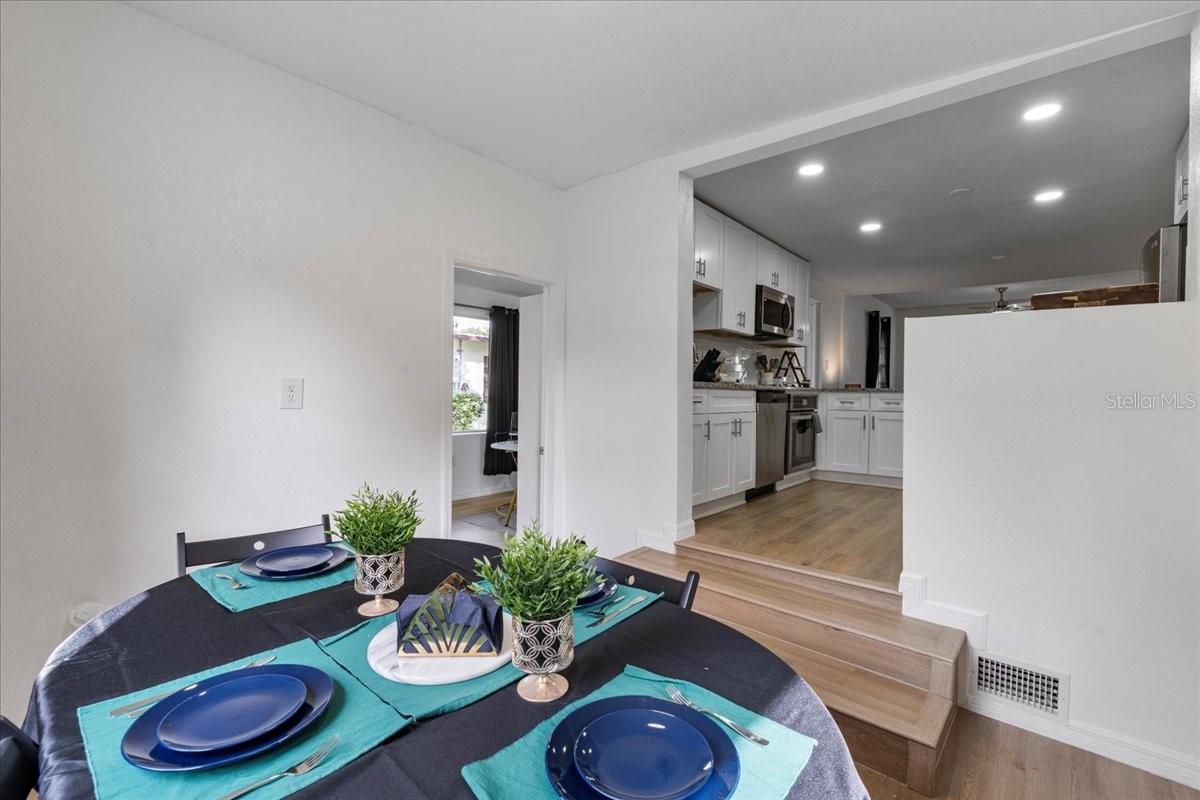 Image 18 of 40 For 1614 Verona Street