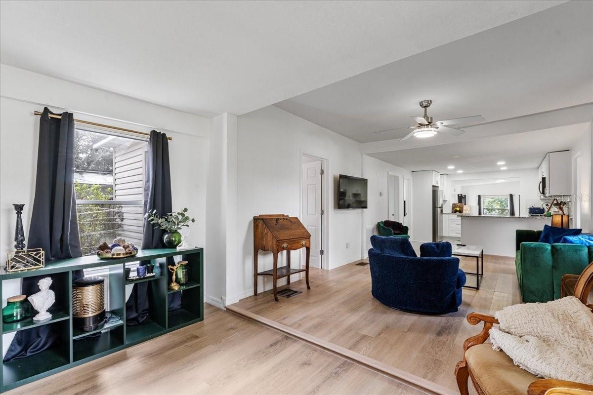 Image 2 of 40 For 1614 Verona Street