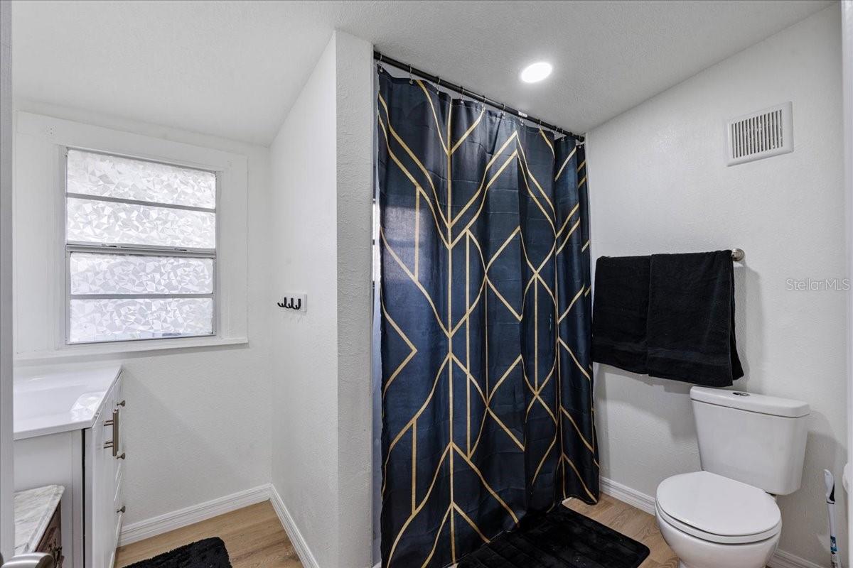 Image 20 of 40 For 1614 Verona Street