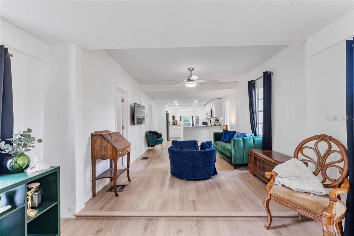 Image 3 of 40 For 1614 Verona Street