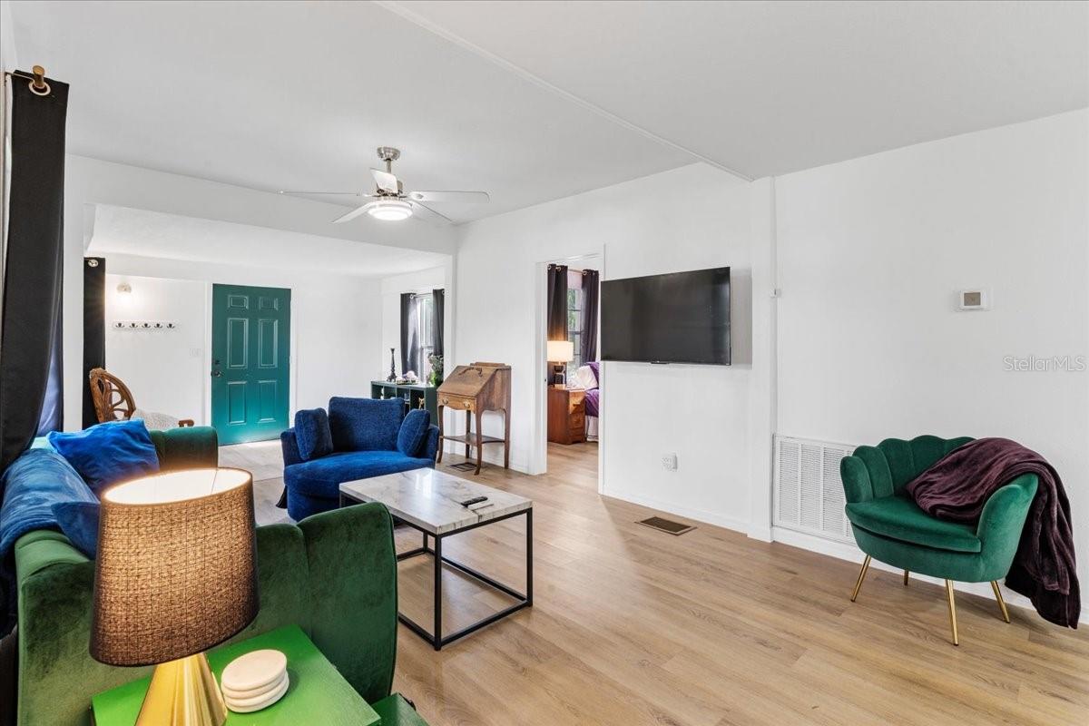 Image 5 of 40 For 1614 Verona Street