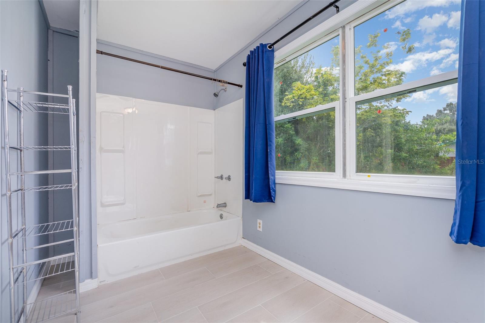 Image 31 of 41 For 190 Stephenson Drive