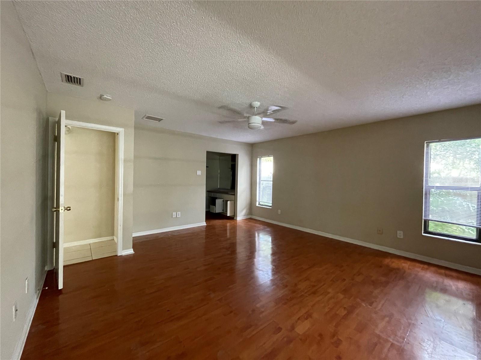 Image 5 of 10 For 14817 Farnham Way