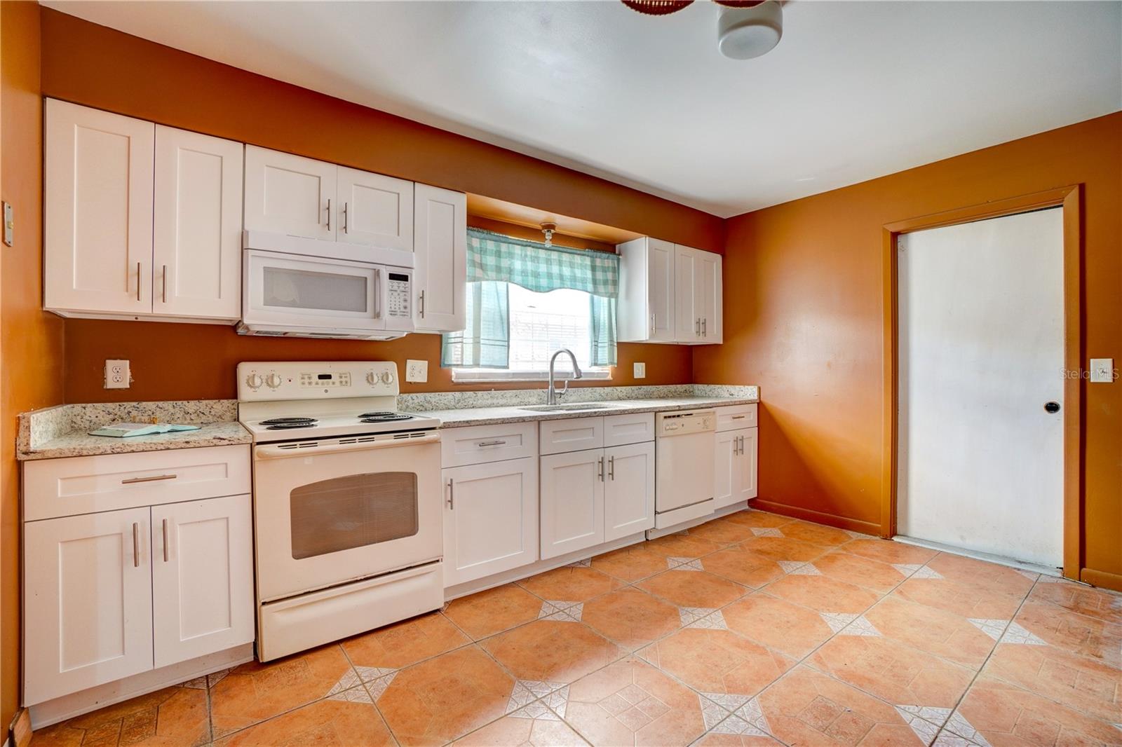 Image 3 of 21 For 5445 Gambier Court