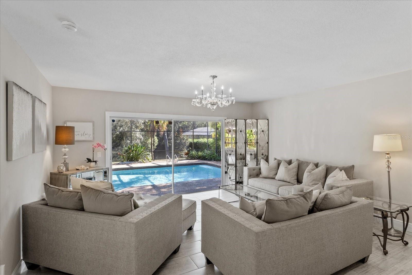 Image 12 of 49 For 203 Sweetwater Cove Boulevard