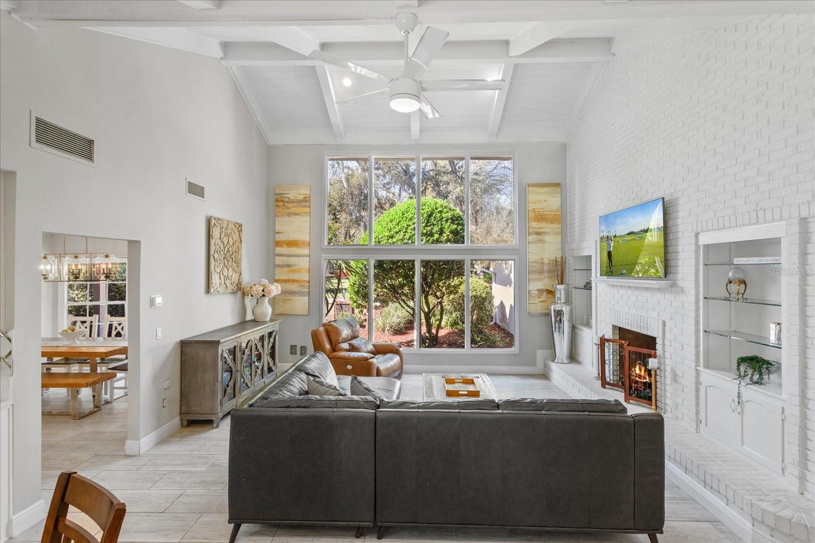 Image 16 of 49 For 203 Sweetwater Cove Boulevard