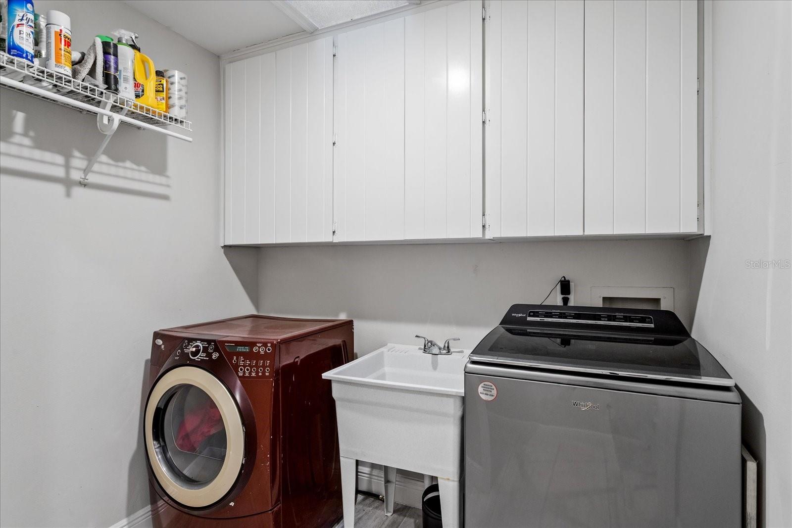 Image 33 of 49 For 203 Sweetwater Cove Boulevard