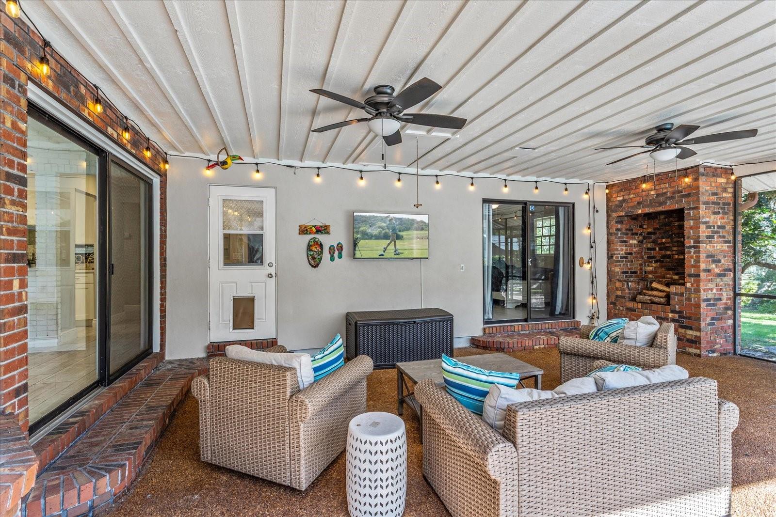 Image 34 of 49 For 203 Sweetwater Cove Boulevard